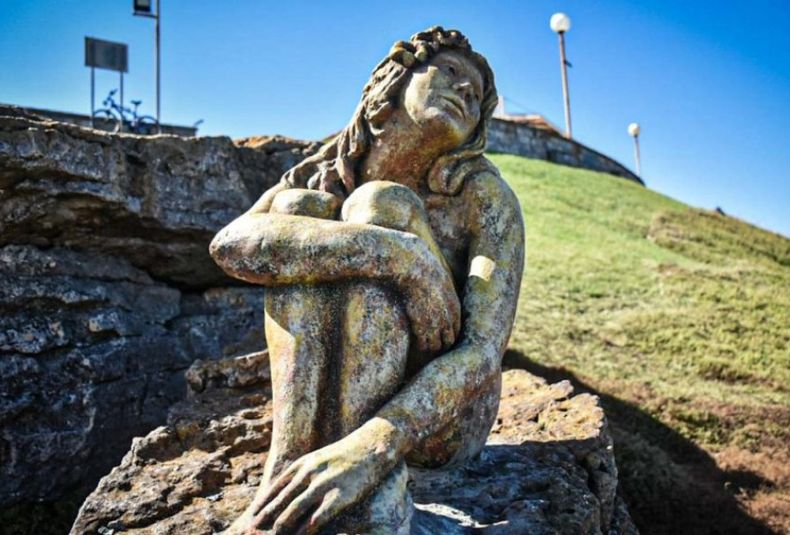 estatua mar del plata