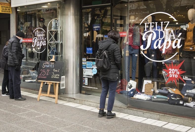 Día del padre 2021, comercios, descuentos, ventas, regalo, local ropa
