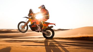 Rally Dakar de 2024: los hermanos Benavidez ocupan el podio de motos.