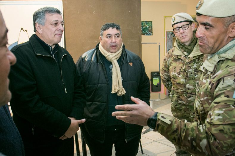 Orozco, estuvo este miércoles en Uspallata y se puso al frente del comité de crisis organizado tras las nevadas en alta montaña.