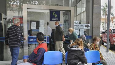 Se alcanzó un récord de jubilaciones y pensiones para los últimos seis años