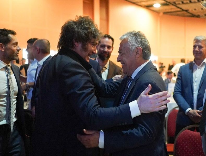 Alfredo Cornejo es el gobernador más cercano al Presidente. 