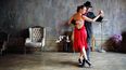 Clases de tango y milonga, todos los viernes en la antigua Escuela Mitre.